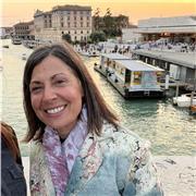 Offro aiuto per i compiti a bambini che frequentano le elementari e le medie. Sono disponibili tutti i pomeriggi.