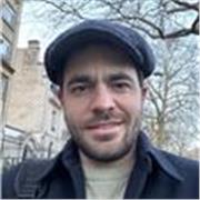 Professor de español para extranjeros para niveles iniciales y bajo intermedio. 