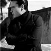 Mi chiamo Marco Antonio Vincenzo Ferrante ho 22 anni e sono un Attore, Doppiatore, Cantante, Italiano. Il mio numero è