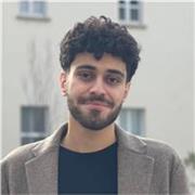 Insegnante di inglese esperto con corsi per tutte le fasce d'età e tutti i livelli