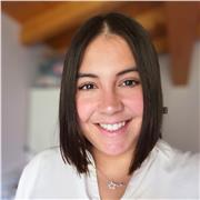 Laureata in lingue impartisce lezioni di Grammatica/Sintassi/Letteratura inglese