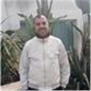 Je suis prof d'anglais et je donne des coure online général et buisness English. 