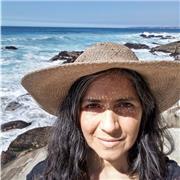 Realizó clases particulares y doy apoyo pedagógico a niños de 3 a 9 años desde la metodología Montessori, en la cual me he formado, en áreas como lenguaje, matemáticas, ciencias e historia