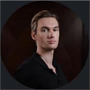 Profesor nativo de inglés belga, con experiencia internacional y perfil profesional, apto para todos los niveles