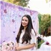 A nutritionist who helps in making sustainable choices.
