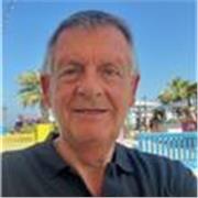 A very experienced and qualified EFL teacher who has taught classes at all levels and or all nationalities.