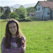 Doy clases particulares de euskera, lengua castellana y literatura e inglés a nivel de primaria, secundaria y bachillerato para ayudar en casa con los gastos de la universidad