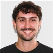 Profesor certificado con grado y máster en Ingeniería Informática y con experiencia real en el sector del software.