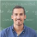 Profesor bilingüe de ciencias y matemáticas. licenciado en biología, con 9 años de experiencia docente