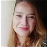 A jóvenes y  profesionales que estén interesados en la materia.