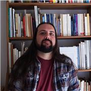 Scrittore e docente offre lezioni di Letteratura italiana