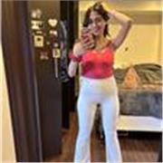 Maestra en nutrición deportiva certificada en distintas variantes de Yoga