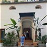 Profesor de matematicas y flexible para asignaturas de ciencias tambien. Las clases podrian ser en Euskera o Castellano