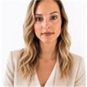 Aprende estética con una enseñanza exclusiva, personalizada y profesional. Convierte tu talento en excelencia y marca la diferenci