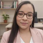 Sou formada em pedagogia. Sou analista do comportamento Aplicada ABA, sei adaptar material e explicar de forma clara