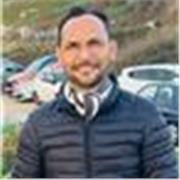 Con capacidad para enseñar un castellano limpio