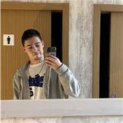 Soy Samue y soy estudiante de economía, pudiendo ayudar en economía o matemáticas para ESO.