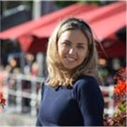 Studentessa di medicina in inglese, ho fatto il liceo linguistico e offro lezioni di inglese ad ogni livello