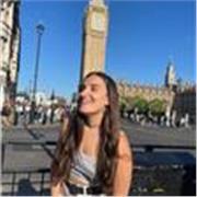 Estudiante de último año de Psicología con experiencia como profesora particular en asignaturas de bachillerato científico