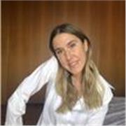 Se sei alla ricerca di un'insegnante competente e con anni di esperienza contattami. 