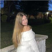 Estudiante del grado de Magisterio de Infantil con pasión por asignaturas como Filosofía,Castellano e Historia; de 3 a 16 años