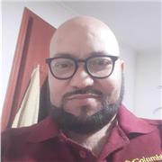 Dicto clases y hago traducciónes del inglés al español a estudiantes de bachillerato y universitarios