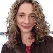 Profesora titulada en Inglés con más de uno año de experiencia a enseńar 'TEFL' y más de cuatro ańos como tutora académico.