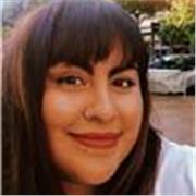 Profesora titulada en Marketing Digital y Estrategia de Contenidos con más de 9 años de experiencia profesional en agencias.