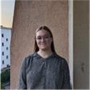 Etudiante bilingue anglais, je propose des cours de soutient à distance dans différentes matières littéraires. 