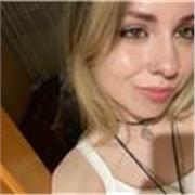 Clases de inglés en cuanto a grammar, reading, vocabulary, en concreto, de todo menos de writting. Proporciono ayuda esquemática si es necesario