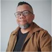 Licenciado en Filosofía. Docente con más de 10 años de experiencia. Especialista en Metodología de la Investigación.