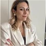 Salve! Sono Rossana, ho 27 anni e sono laureata in Giurisprudenza presso l’Università degli studi di Padova. Sto studiando ancora per fare carriera ma nel frattempo vorrei aiutare chi può averne bisogno. Mi metto a disposizione sopratutto per le materie u
