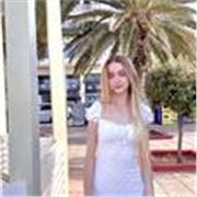 Cuidadora bilingüe de conversación en inglés