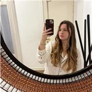 Profesora de repaso y canguro a niños de todas las edades. También ofrezco ayuda a personas de la tercera edad.