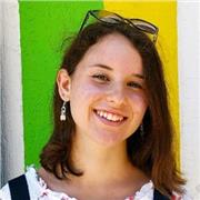 Studentessa universitaria offre ripetizioni per scuole elementari, medie, superiori