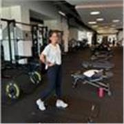 Soy Valentina, fisioterapeuta con enfoque en el entrenamiento personalizado, con más de 10 años de experiencia.