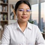 Profesora de Comunicación imparte clases a niños, adolescentes de todas las edades