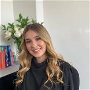 Native Spanish speaker offering dynamic, real-world Spanish lessons for beginners and professionals looking to build confidence.