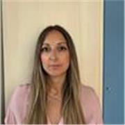 Giovane insegnante, con diversi anni di esperienza, offre lezione di inglese. 
