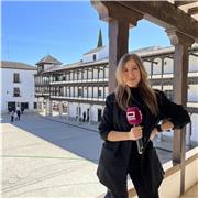 Periodista experimentada, llevo ejerciendo desde hace 12 años, tanto en prensa escrita como delante y detrás de la cámara.