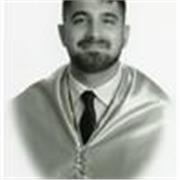 Maestro de Educación Primaria apto para dar clase a todo tipo de alumnado que se encuentre en la etapa de primaria.