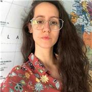 Experiencia y formación como profesora de artes, de ciencias y de inglés