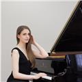 Clases profesionales de piano online para todas las edades. 10 años de experiencia enseñando piano