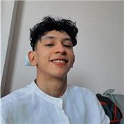 No tengo titulo de profesor pero me husta enseñar y soy bueno con los niños