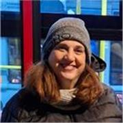 Licenciada en Periodismo, experiencia, empatía, organización