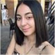 Profesora de primaria y estudiando un máster de calidad y mejora de la educación para favorecer aún más la enseñanza al alumnado.
