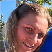 Pintura acrílica en lienzo, escultura, acuarela, carboncillo, he hecho trabajos de todo tipo