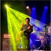 Titulado en guitarra eléctrica profesional. Imparto clases de guitarra online de todos los niveles