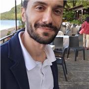 Insegnante di Storia, Geografia, Grammatica, Letteratura, Epica, Poetica per lezioni in presenza e online