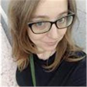Insegnante bilingue italiano/inglese offresi per lezioni individuali e non , unitamente a insegnamento e ripasso di materie umanistiche, quali italiano storia geografia spagnolo tedesco... A ragazzi/e fino ai primi anni di università